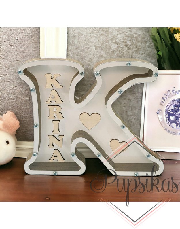 Balta, medinė taupyklė su raide (Su pasirinkta raide ir vardu)