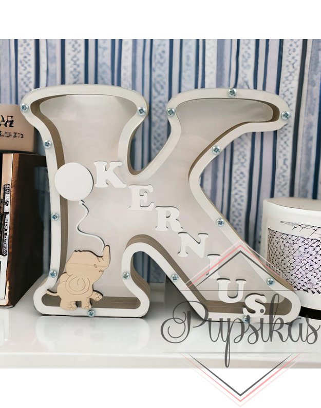 Balta, medinė taupyklė su raide K (Su pasirinkta raide ir vardu)