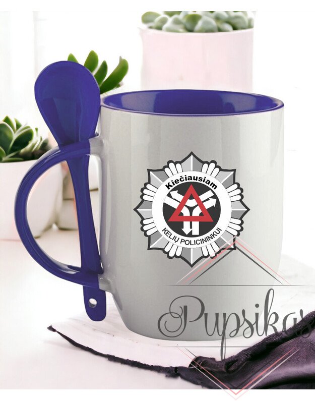 Puodelis su šaukšteliu „Kiečiausiam kelių policininkui“