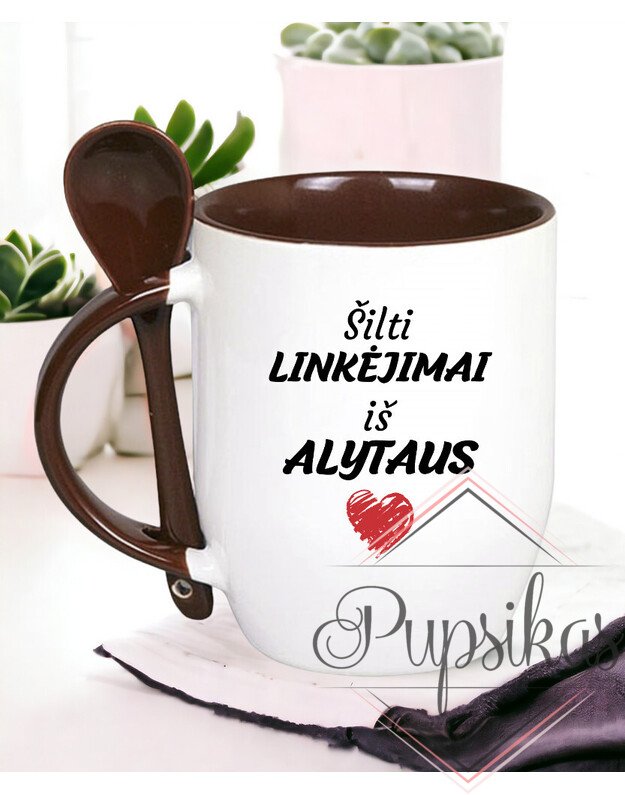 Puodelis su šaukšteliu „Šilti linkejimai iš Alytaus“ (Su jūsų pasirinktu miesto pavadinimu)