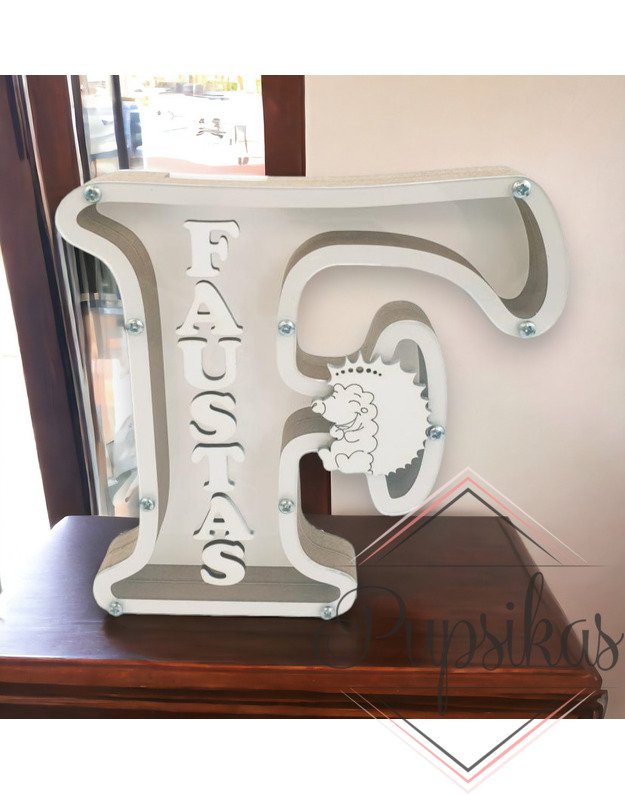 Balta, medinė taupyklė su raide F (Su pasirinkta raide ir vardu)