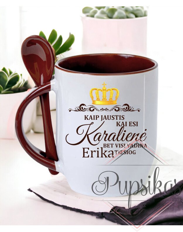 PUODELIS SU ŠAUKŠTELIU „KAIP JAUSTIS, KAI ESI KARALIENĖ“