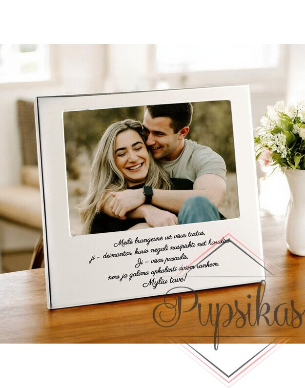 Rėmelis nuotraukai „Meilė brangesnė už visus turtus
