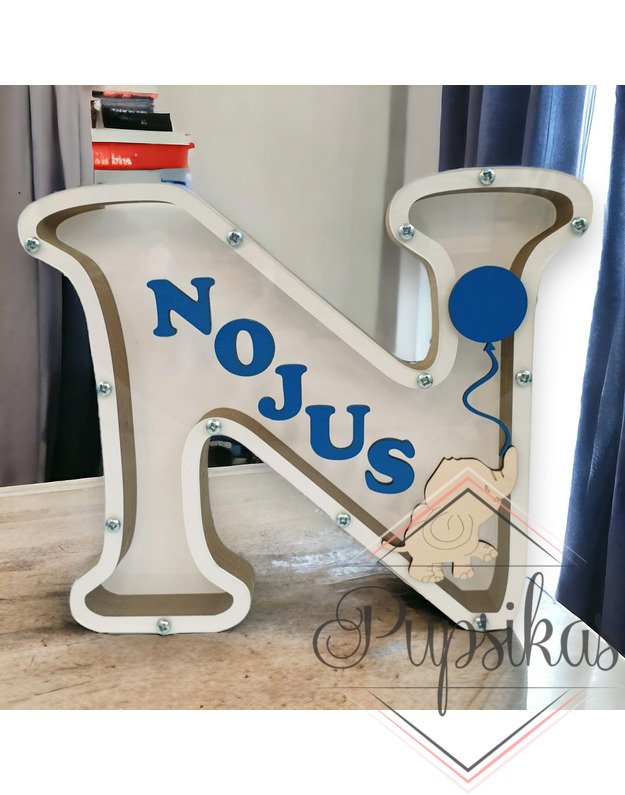 Balta, medinė taupyklė su raide (Su pasirinkta raide ir vardu)