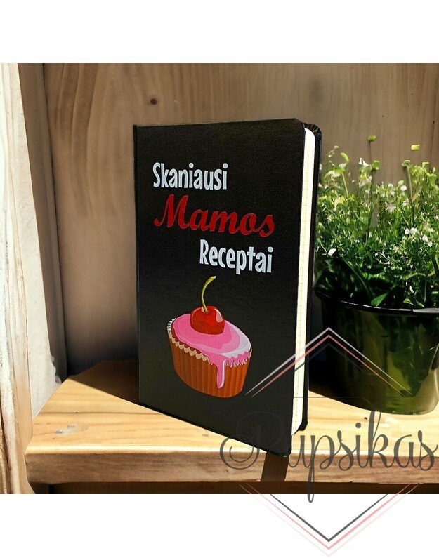 Juoda užrašų knygutė „Skaniausi Mamos receptai“