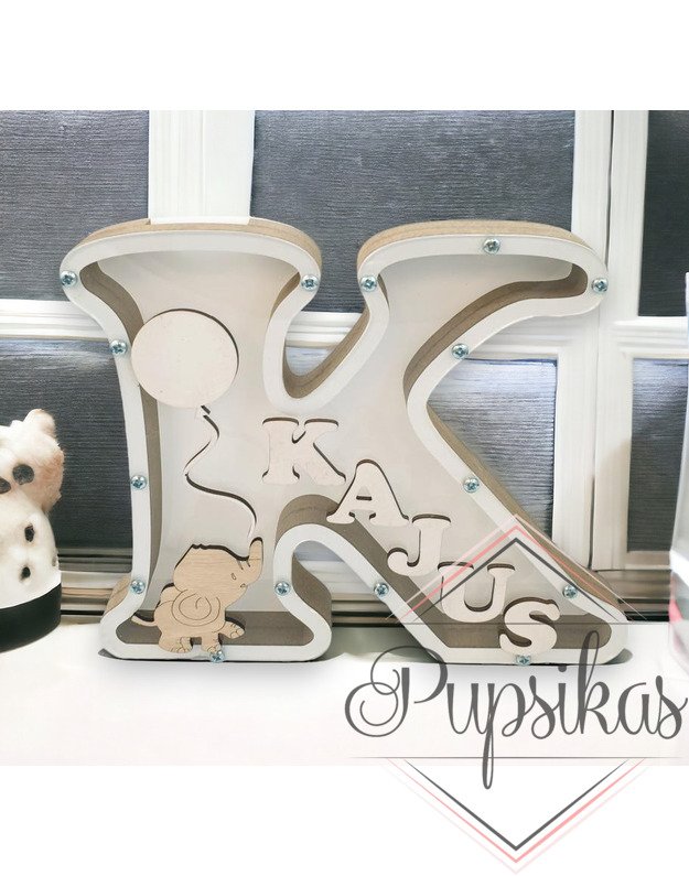 Balta, medinė taupyklė su raide K (Su pasirinkta raide ir vardu)