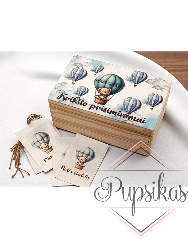 Medinė krikštadėžė su spauda ir maišeliai krikštynų kraiteliui „Meškiukas oro balione“